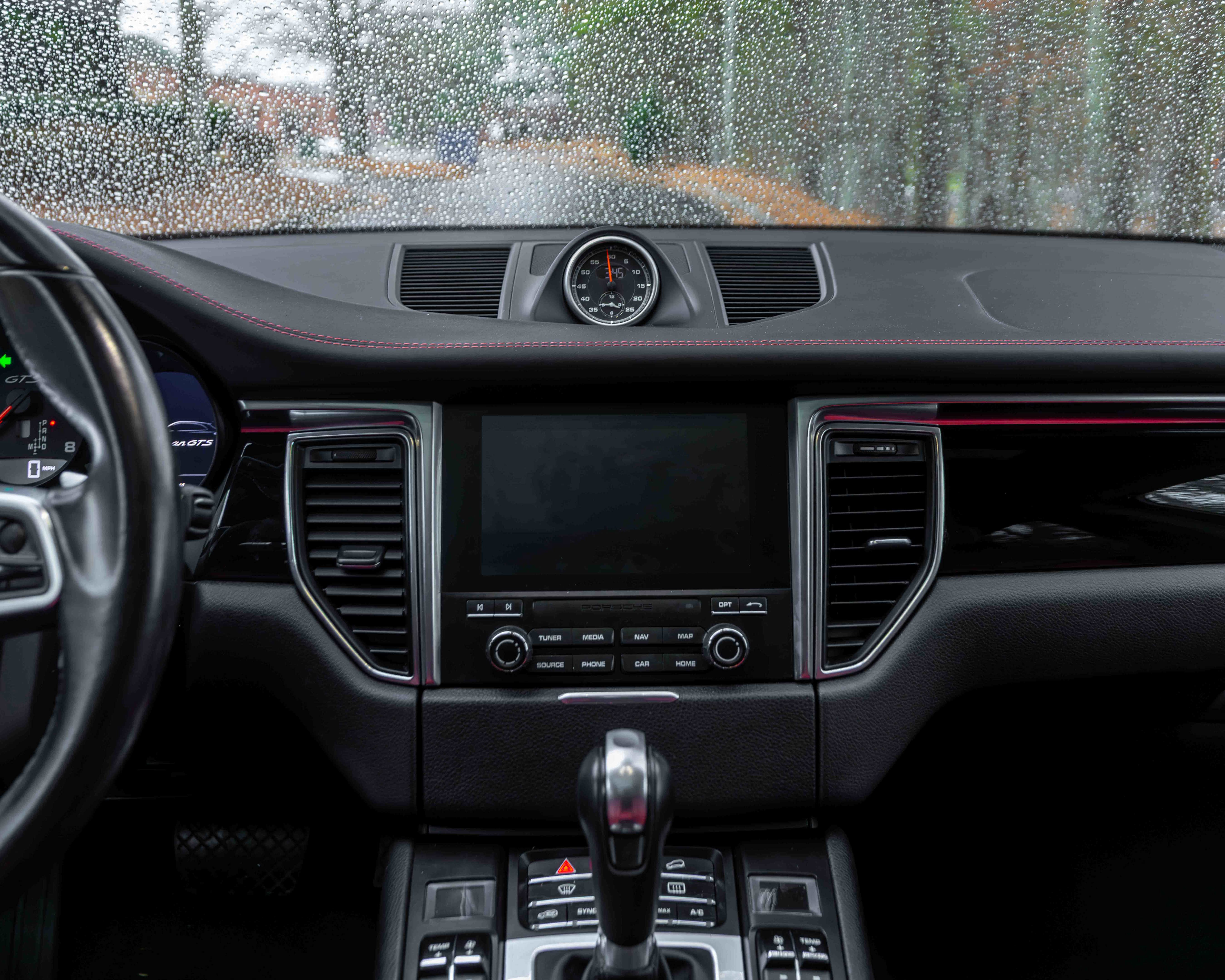 Used 2017 Porsche Macan GTS image 9