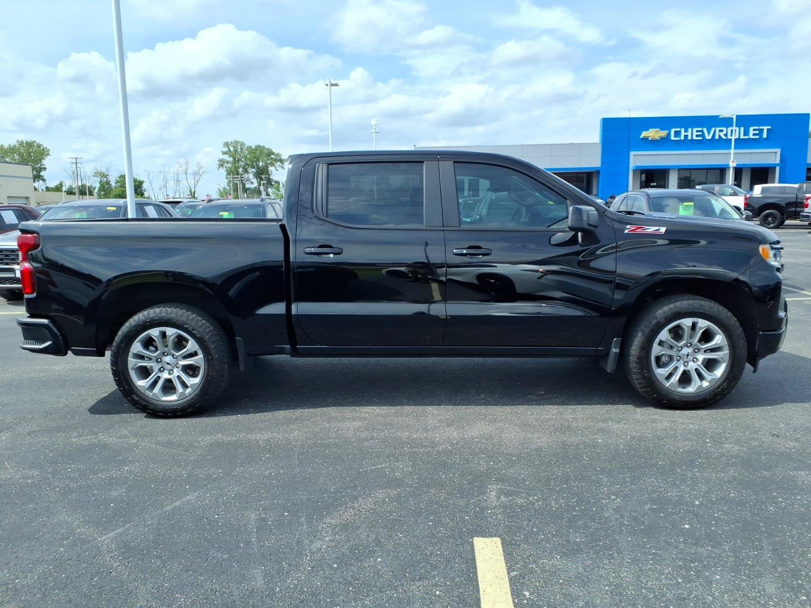 Used 2025 Chevrolet Silverado 1500 RST w/ Convenience Package II AWD/4WD image 26