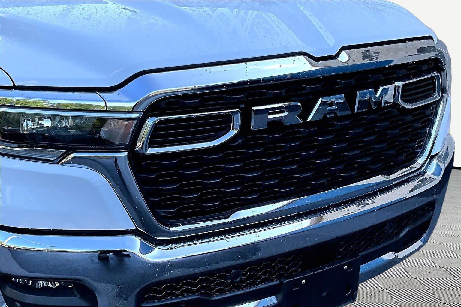 Used 2025 RAM 1500 Big Horn AWD/4WD image 30