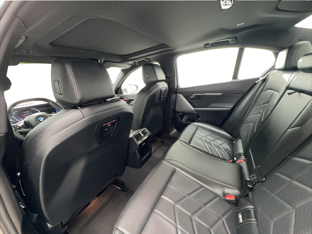 Used 2024 BMW 530i w/ Premium Package RWD image 34