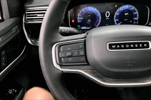 Used 2022 Jeep Wagoneer Series III AWD/4WD image 25