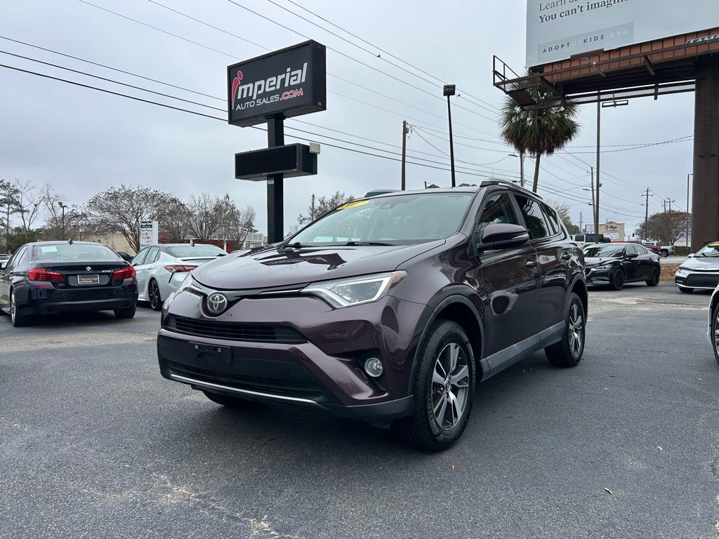 Used 2017 Toyota RAV4 XLE FWD image 1