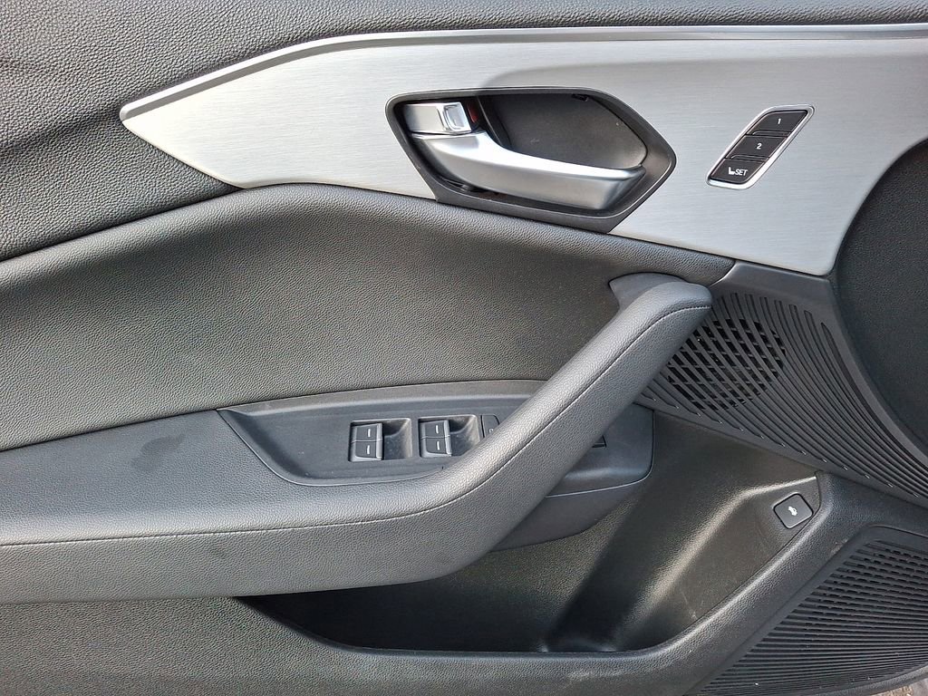 Used 2023 Acura TLX image 8