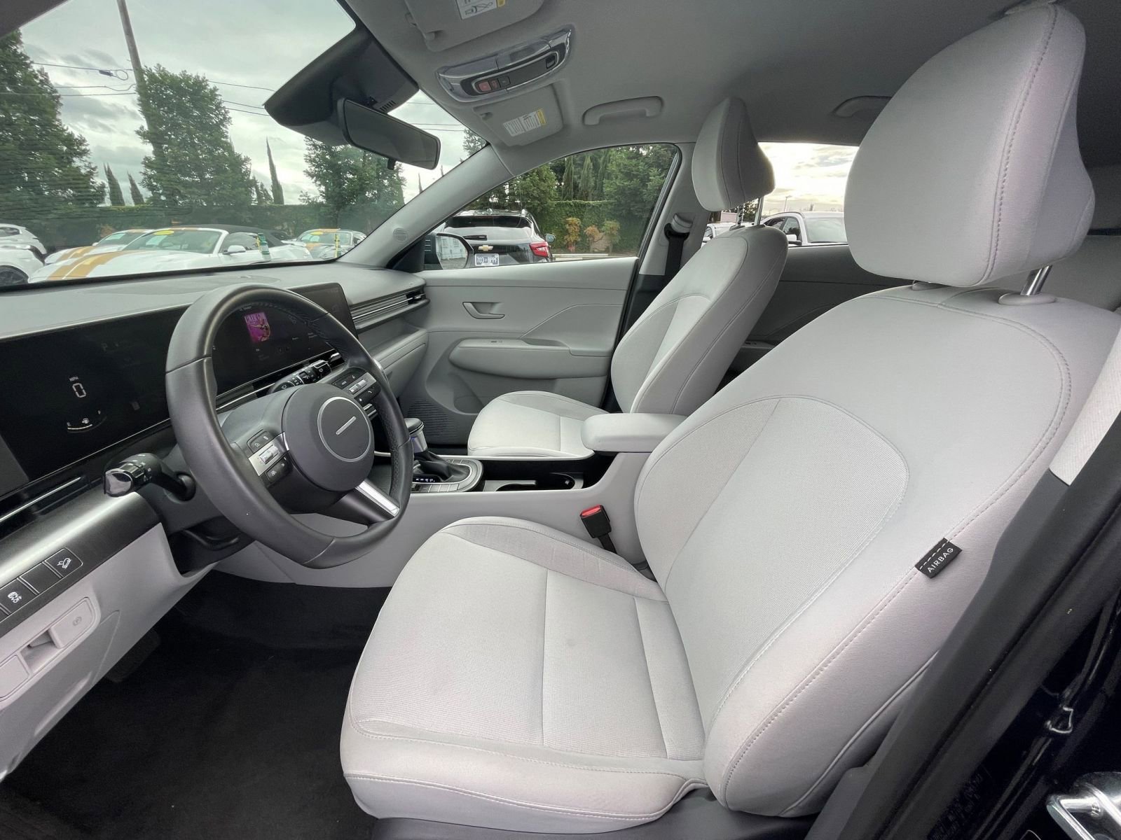 Used 2025 Hyundai Kona SEL image 27