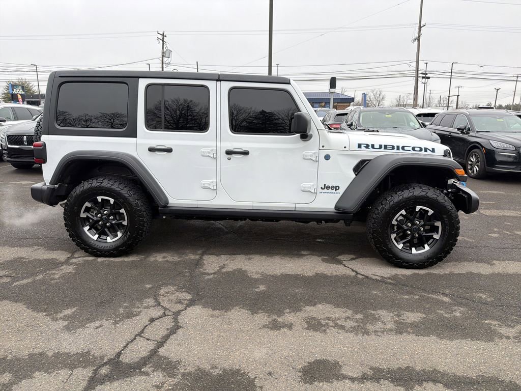 Used 2024 Jeep Wrangler Unlimited Rubicon 4xe w/ Convenience Group AWD/4WD image 7