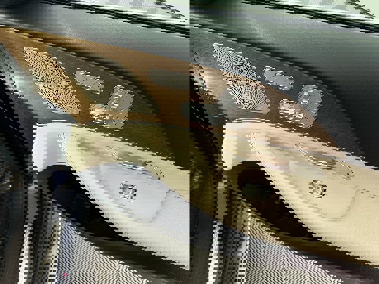 Used 2022 Mercedes-Benz GLS 450 4MATIC image 31