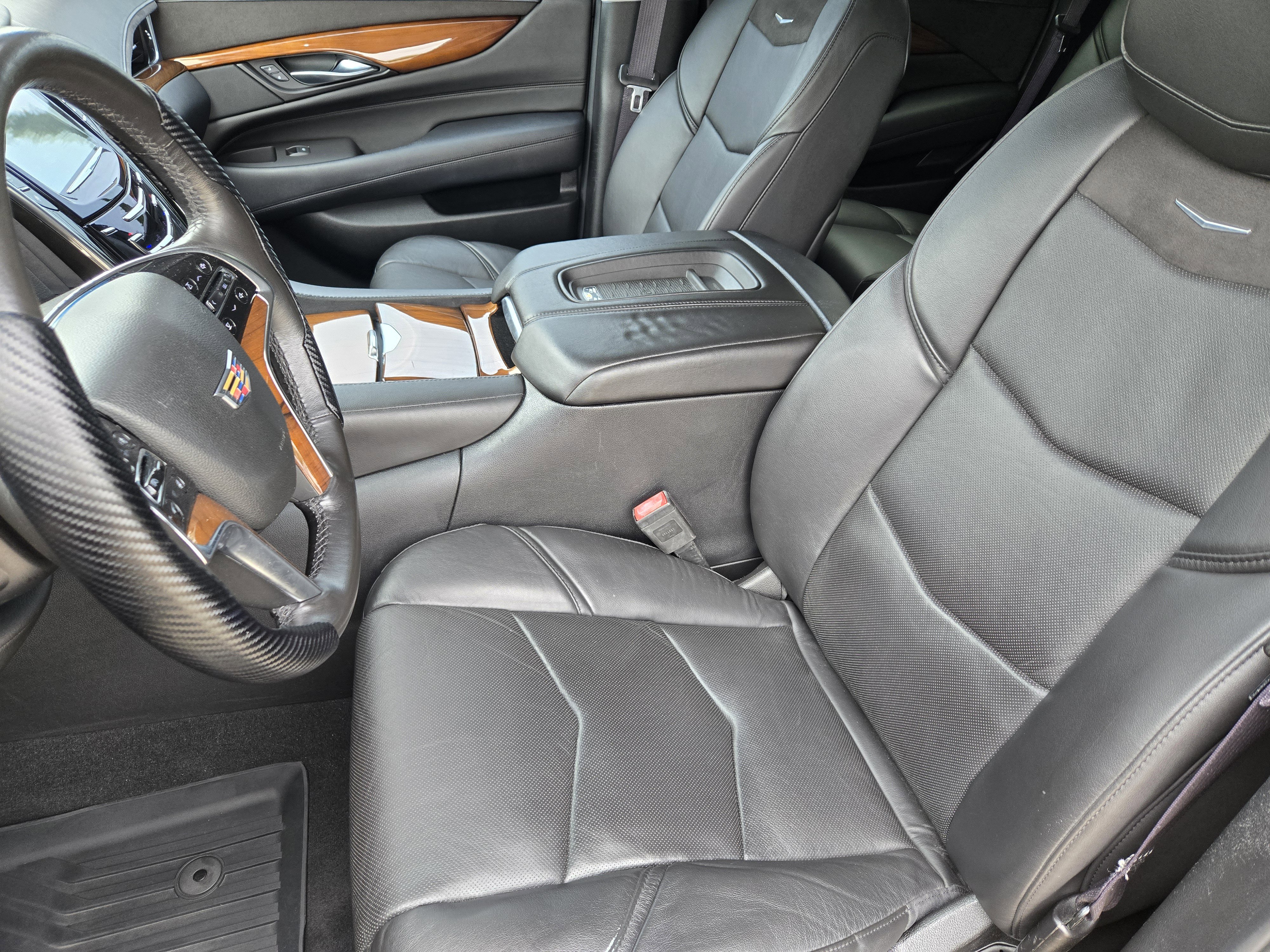 Used 2016 Cadillac Escalade Premium image 9