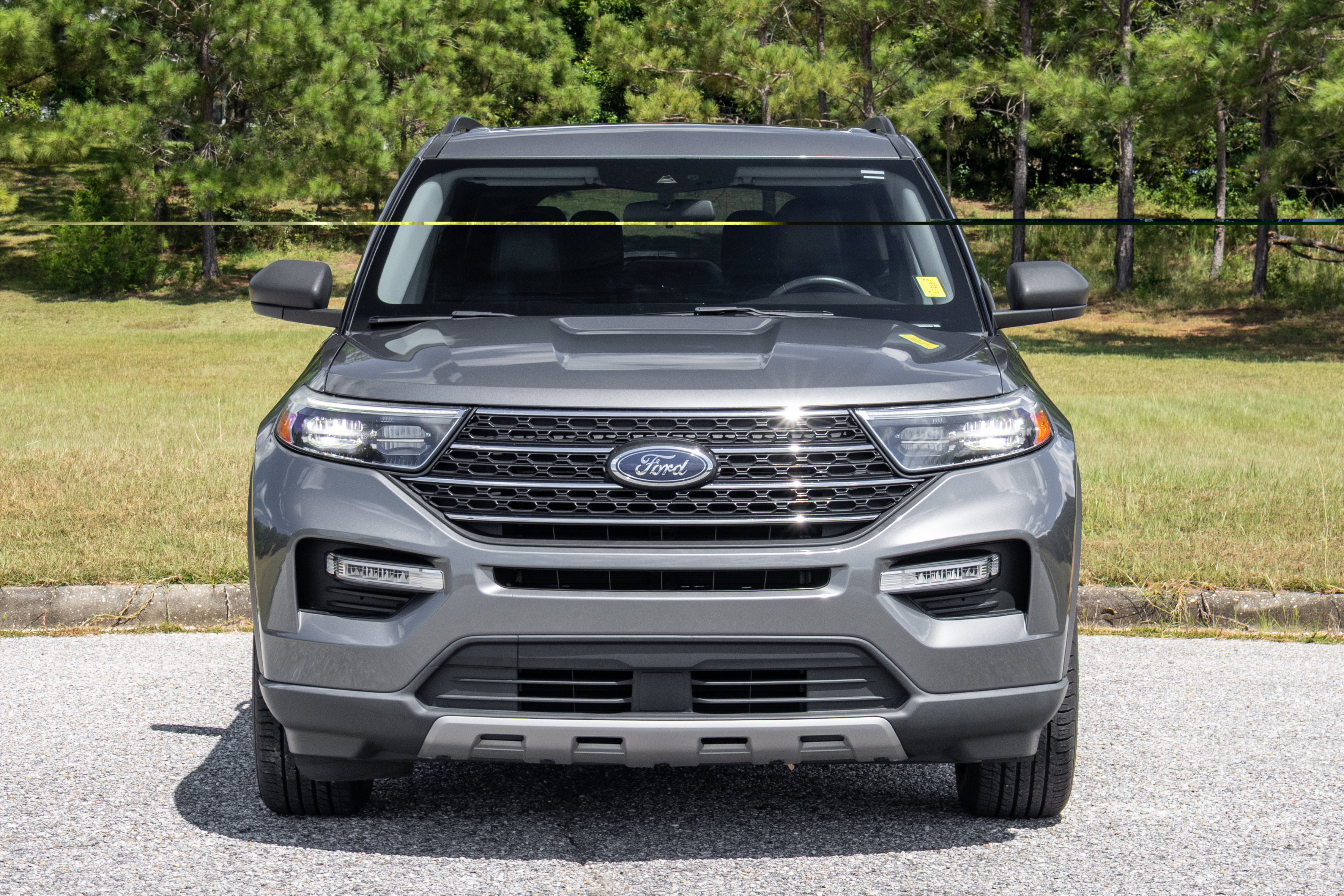 Used 2022 Ford Explorer XLT w/ Equipment Group 202A RWD image 2