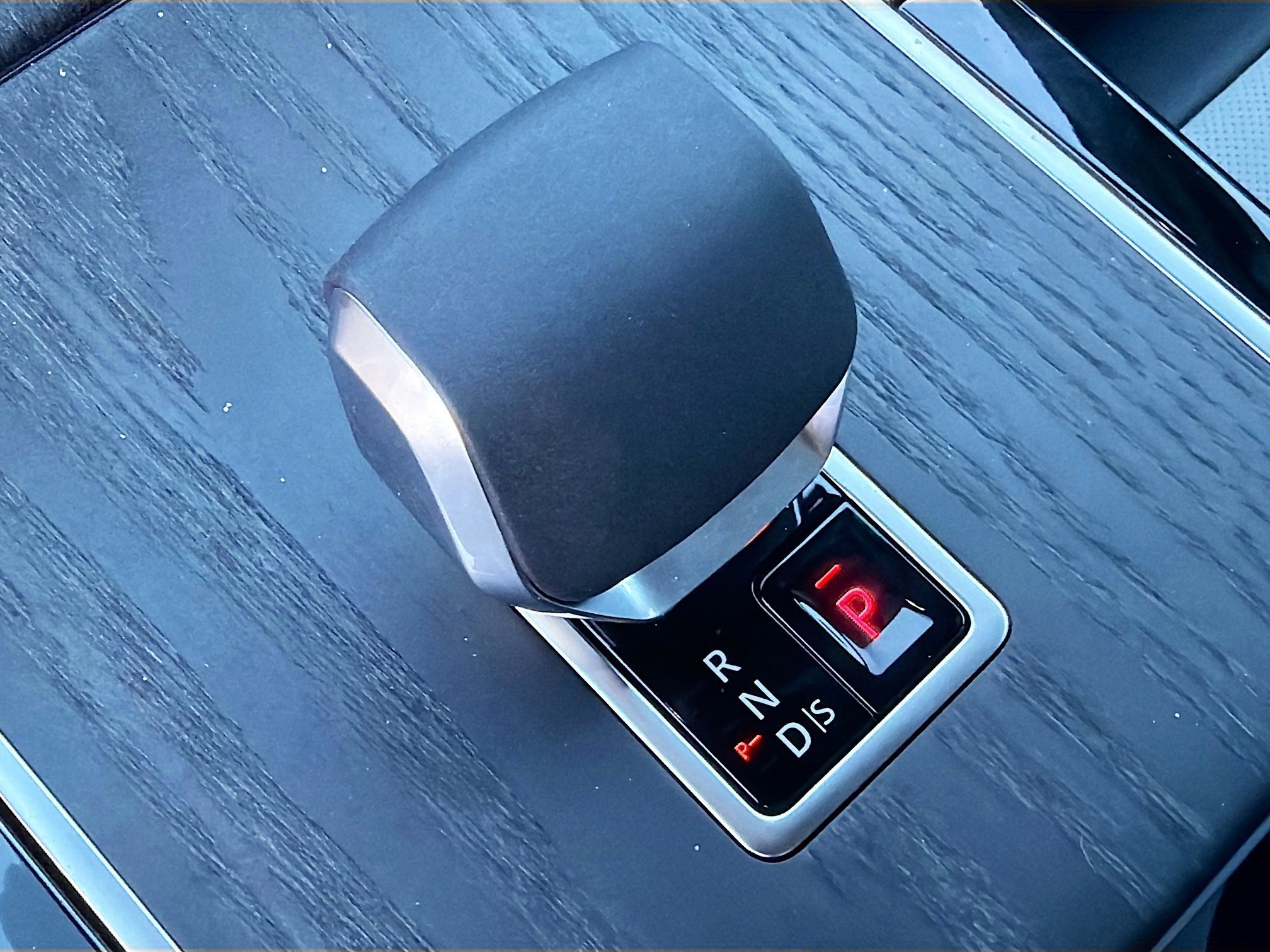 New 2026 Land Rover Range Rover Velar Dynamic SE image 29