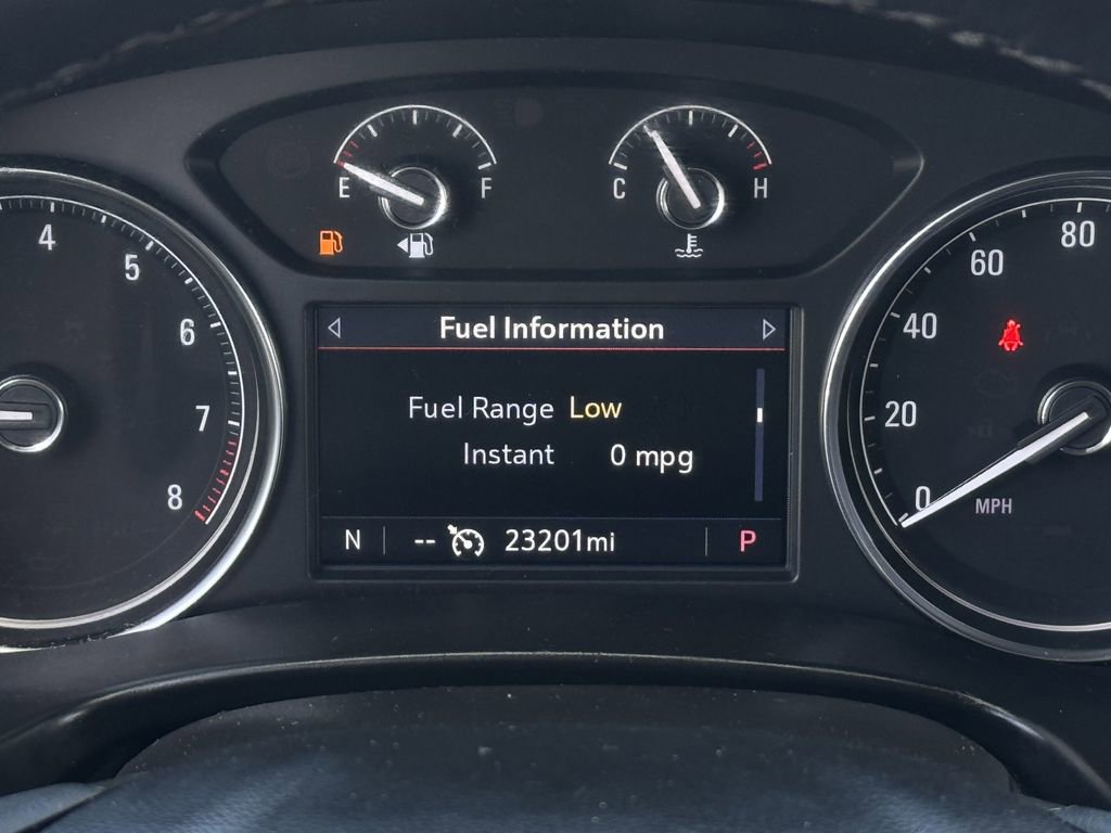 Used 2024 Buick Enclave Essence image 15