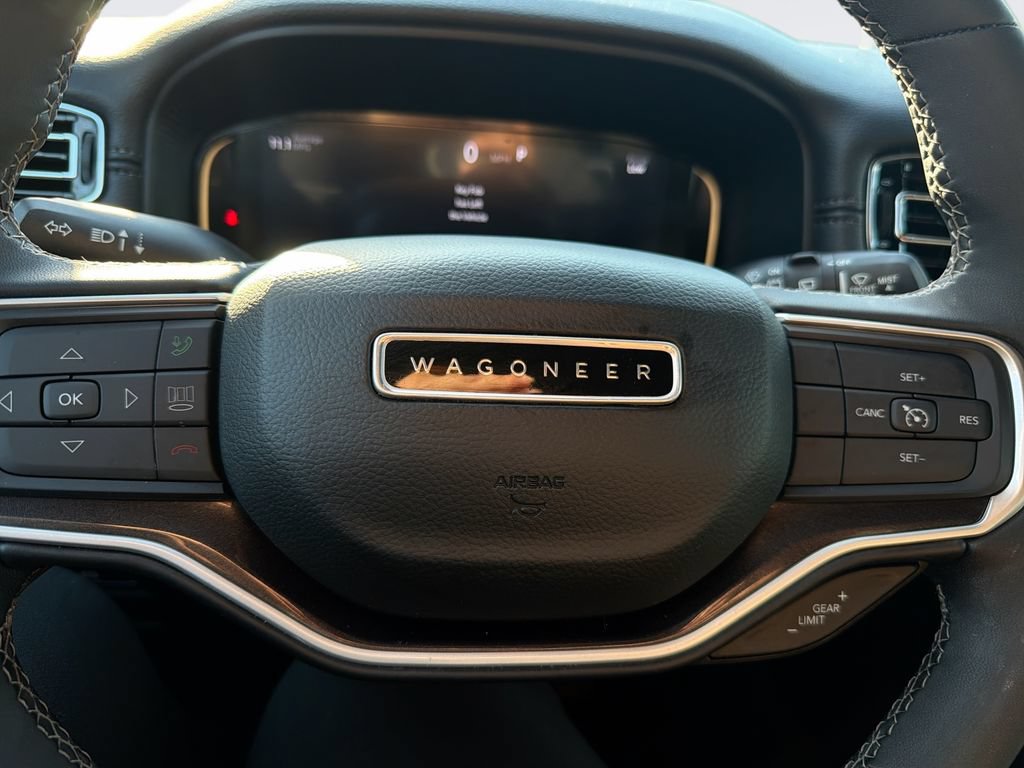 Used 2023 Jeep Wagoneer 4WD w/ Premium Group I image 20