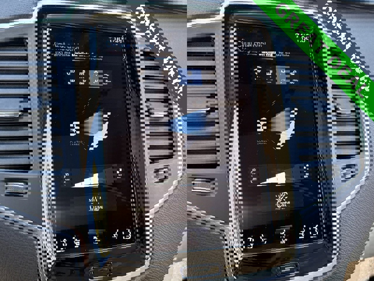 Used 2020 Volvo XC90 T8 Momentum w/ Protection Package Premier image 24