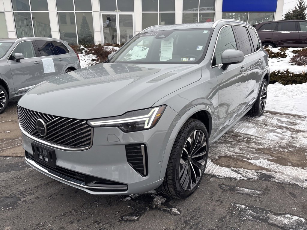 Certified 2025 Volvo XC90 B6 Plus image 11