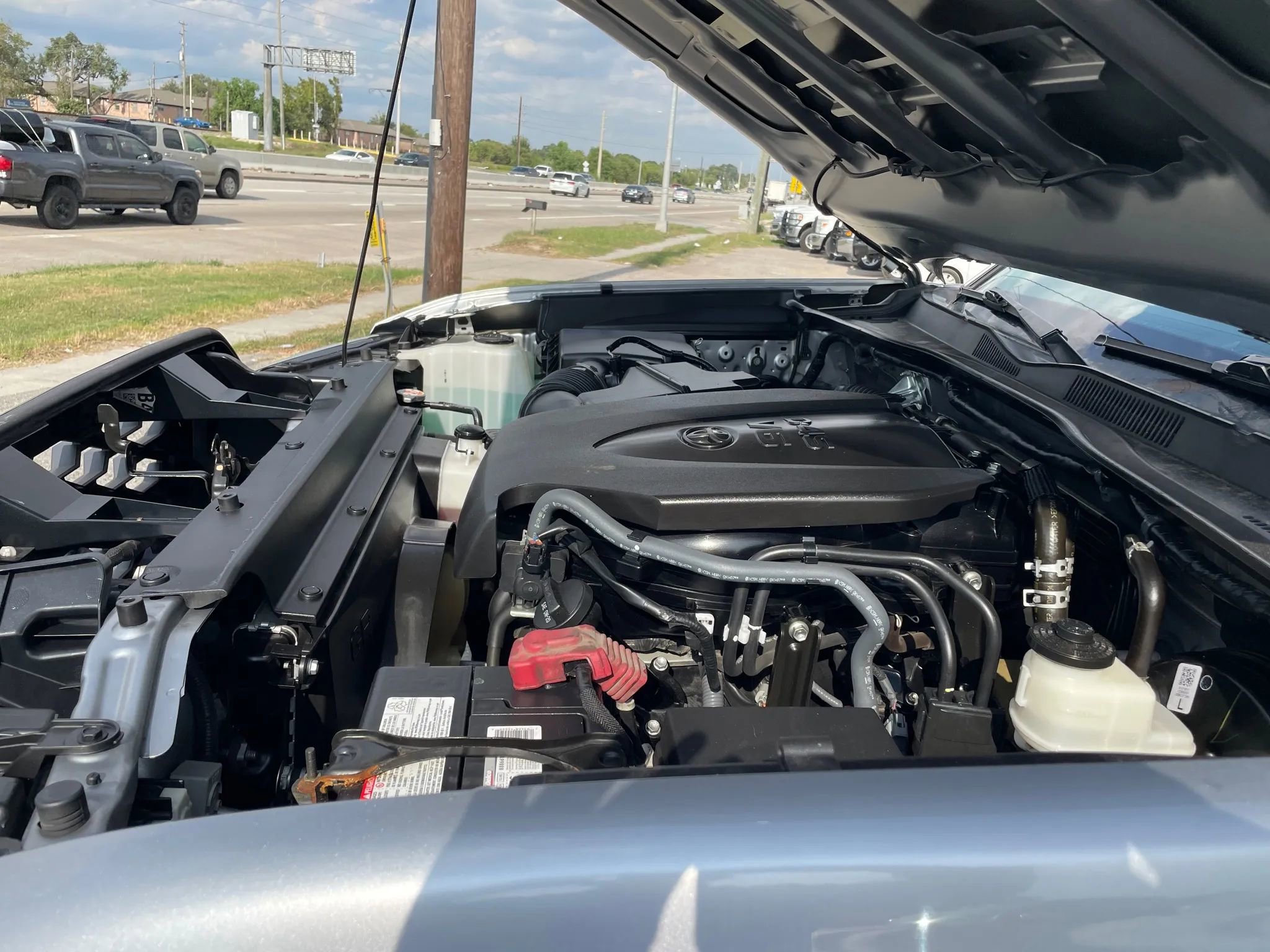 Used 2021 Toyota Tacoma TRD Sport w/ Technology Package image 9