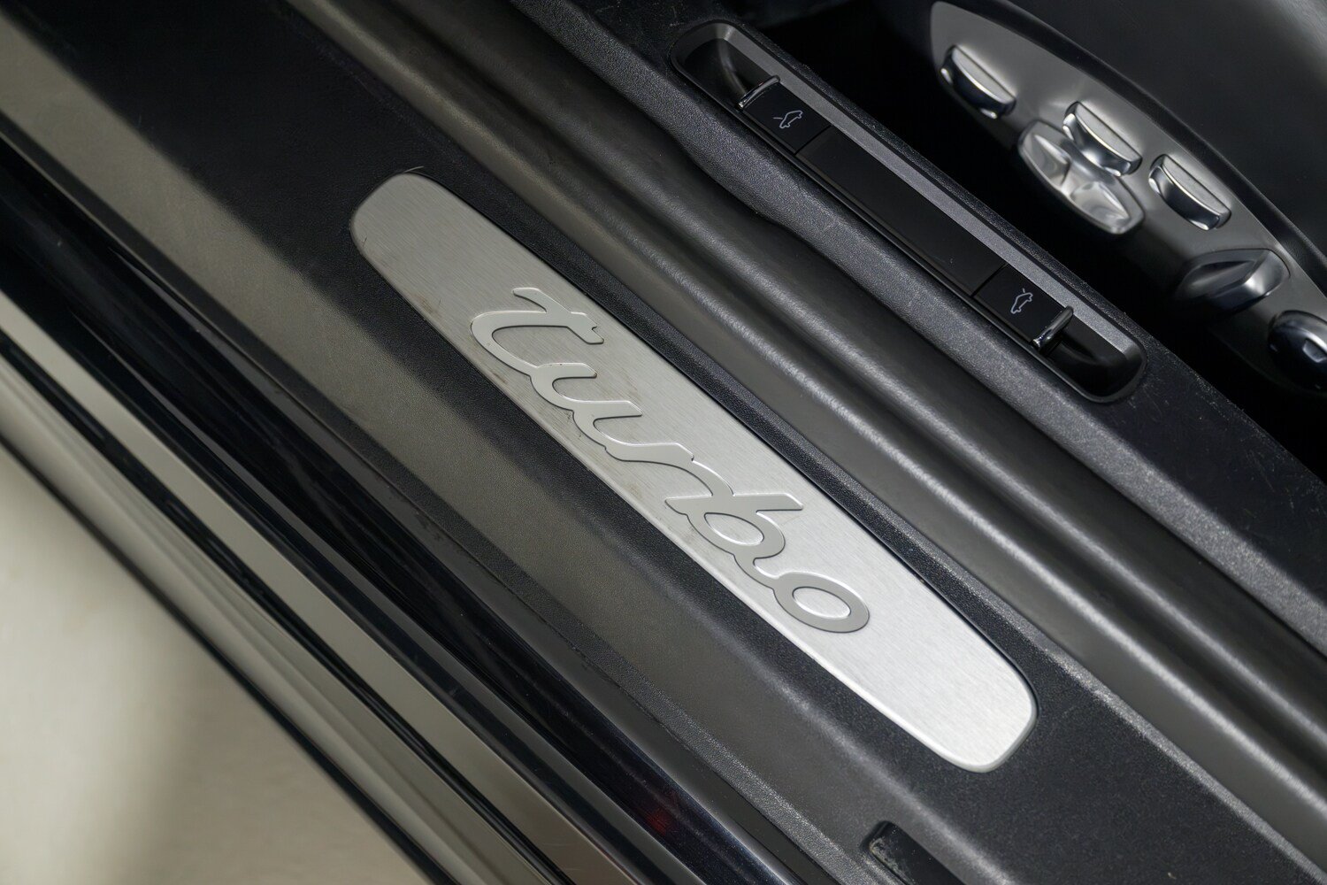 Used 2018 Porsche 911 Turbo AWD/4WD image 22