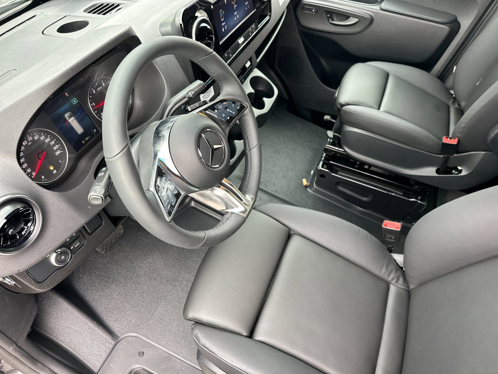 New 2026 Mercedes-Benz Sprinter 144 Cargo image 10