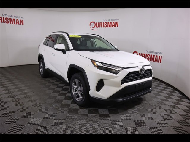 Used 2025 Toyota RAV4 XLE w/ Convenience Package image 16