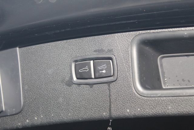 Used 2023 Porsche Macan Turbo image 13