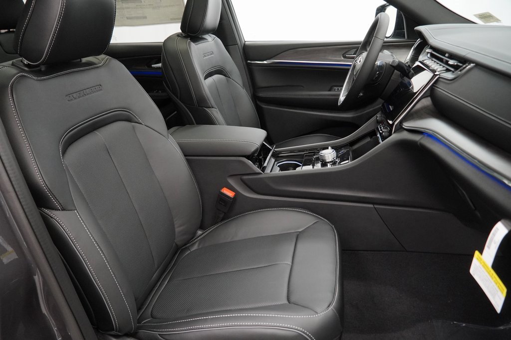 New 2025 Jeep Grand Cherokee Overland w/ Trailer Tow Package image 34