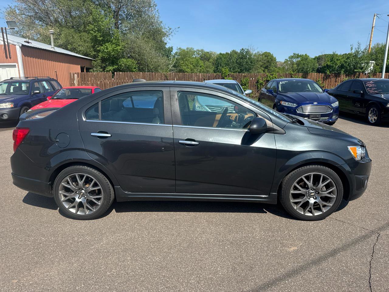 Used 2015 Chevrolet Sonic LTZ w/ Dusk Package FWD image 4