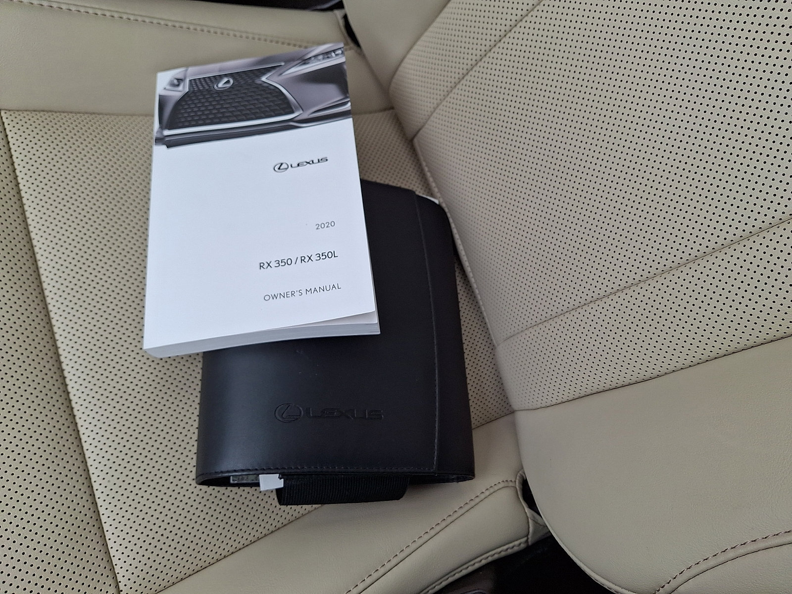 Used 2020 Lexus RX 350 AWD w/ Premium Package image 26