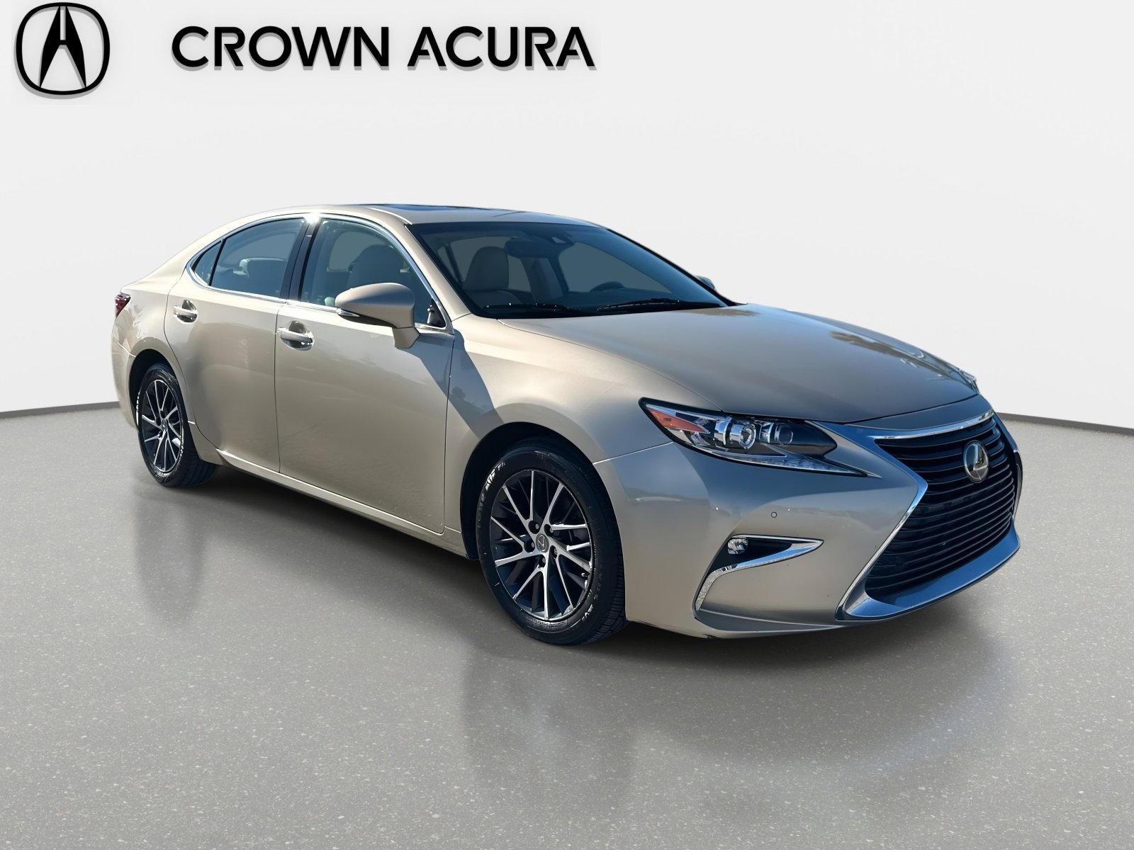 Used 2018 Lexus ES 350 w/ Luxury Package w/Wood Trim image 6