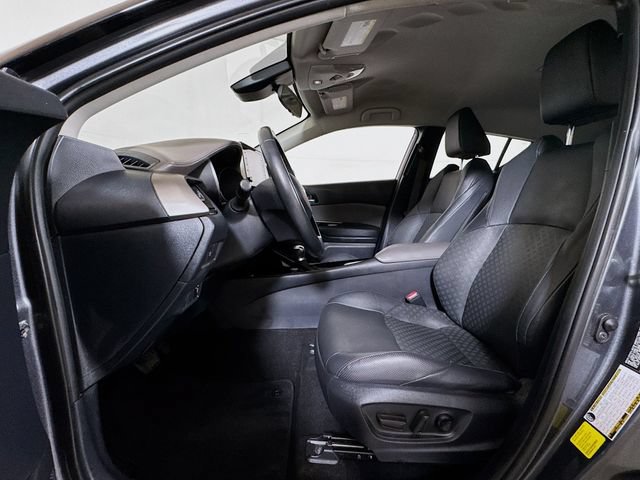 Used 2022 Toyota C-HR Limited FWD image 18
