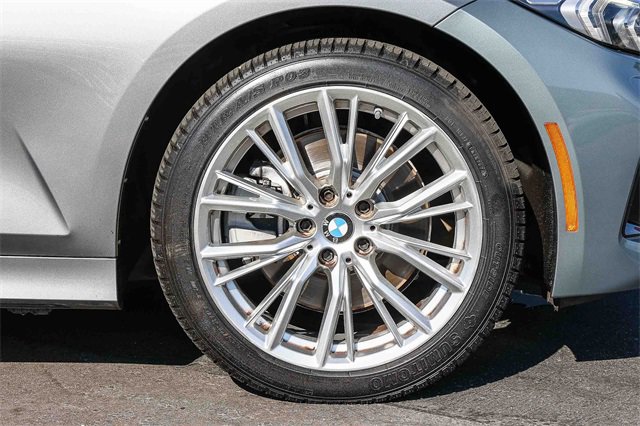Used 2023 BMW 330i Sedan image 9