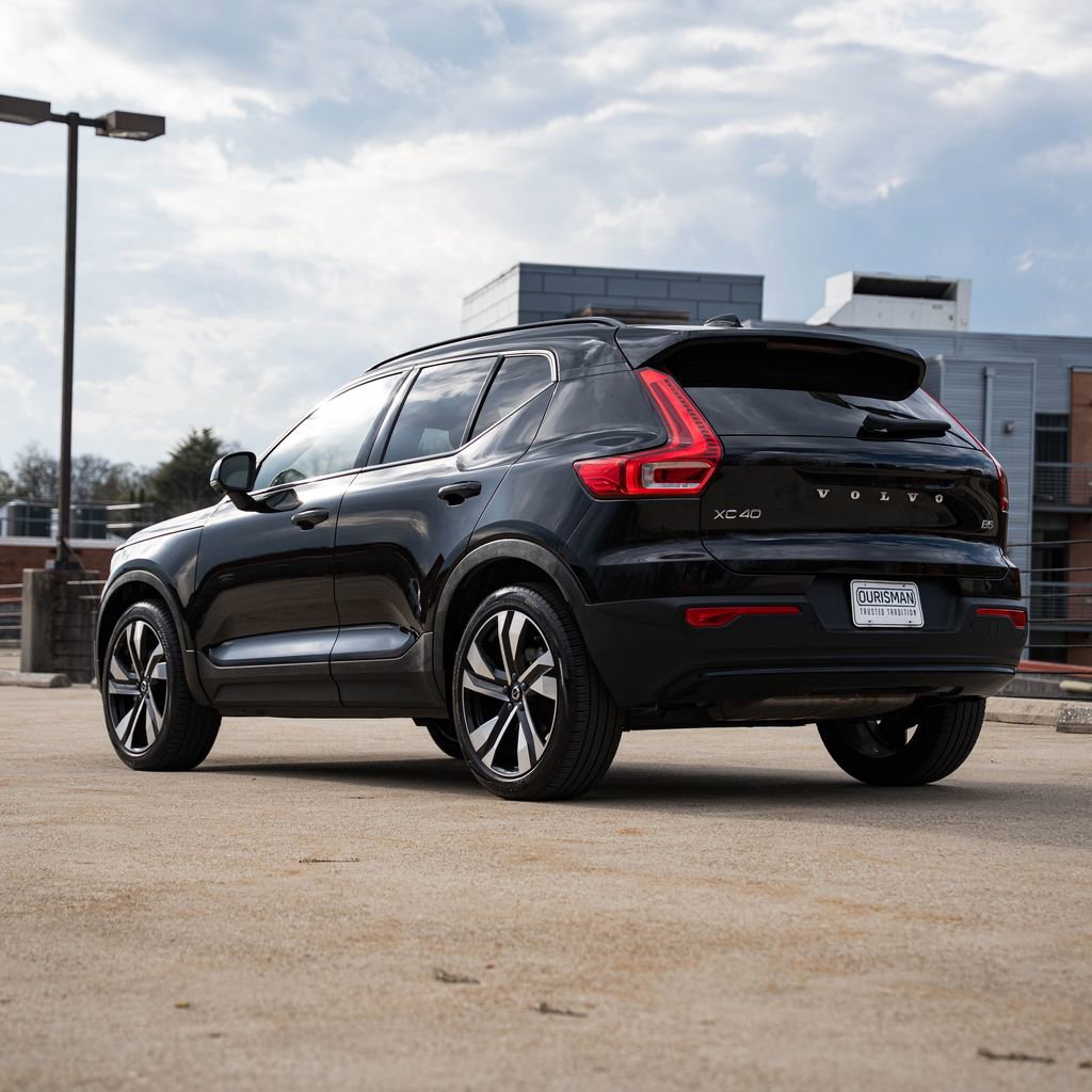 Used 2023 Volvo XC40 B5 Ultimate w/ Protection Package Premier image 5