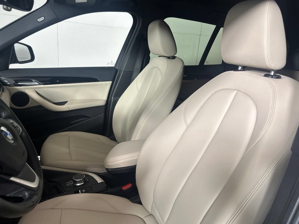 Used 2019 BMW X1 xDrive28i w/ Convenience Package AWD/4WD image 5