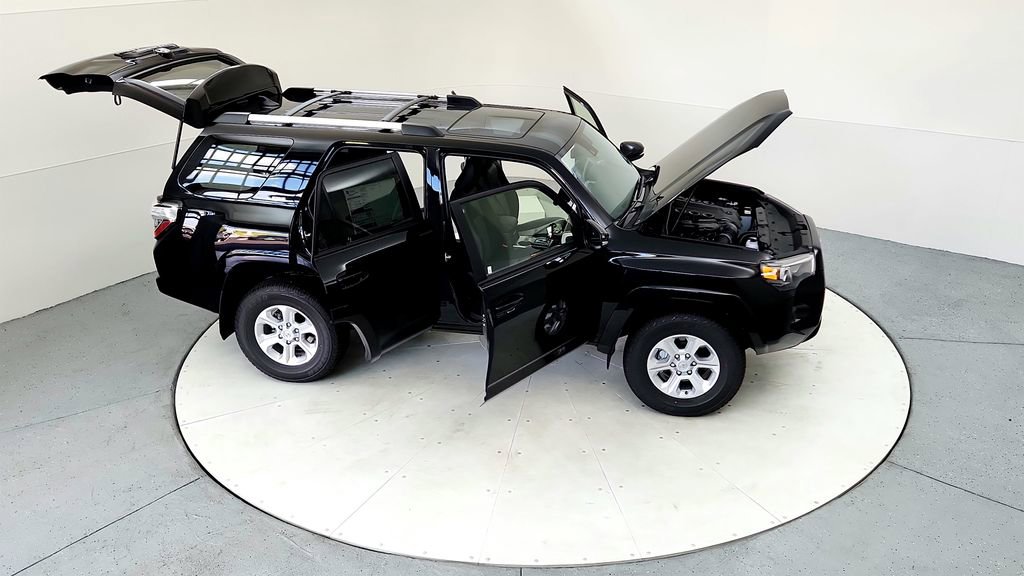 Certified 2023 Toyota 4Runner SR5 Premium w/ Moonroof Package AWD/4WD image 28