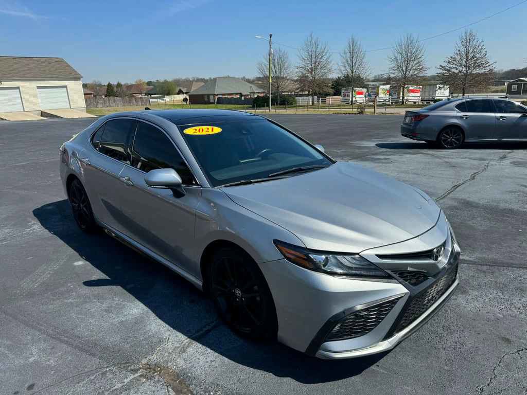 Used 2021 Toyota Camry XSE FWD image 7