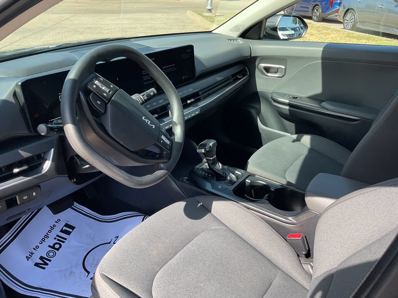 Used 2025 Kia K4 FWD image 12