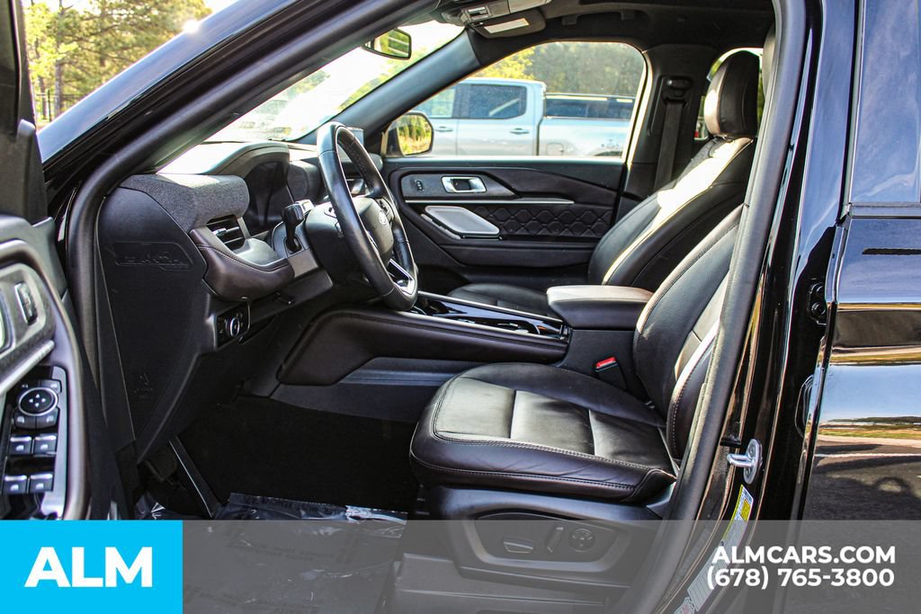 Used 2025 Ford Explorer Platinum w/ LUX Leather Package AWD/4WD image 11