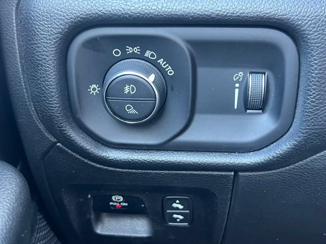 Used 2022 RAM 1500 Big Horn AWD/4WD image 11