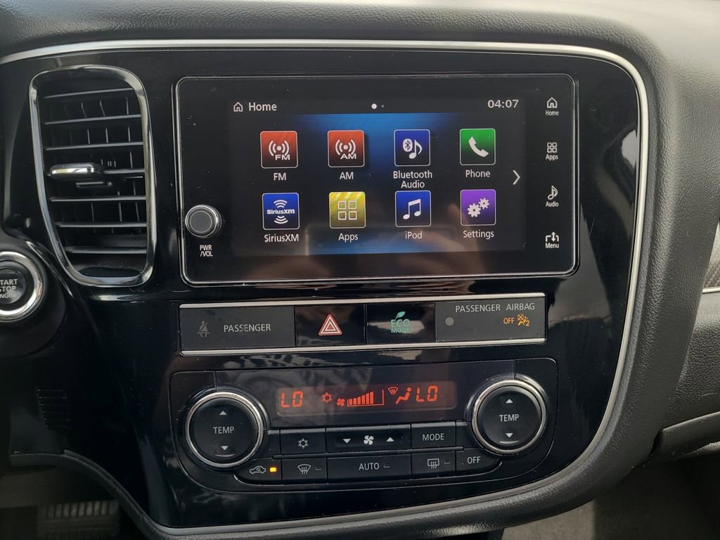 Used 2019 Mitsubishi Outlander SEL AWD/4WD image 19