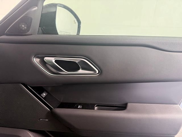 Certified 2026 Land Rover Range Rover Velar S AWD/4WD image 37