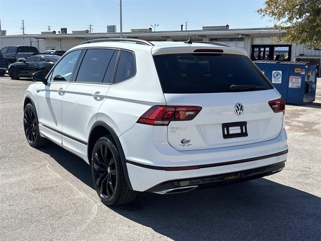 Used 2021 Volkswagen Tiguan SE R-Line image 3