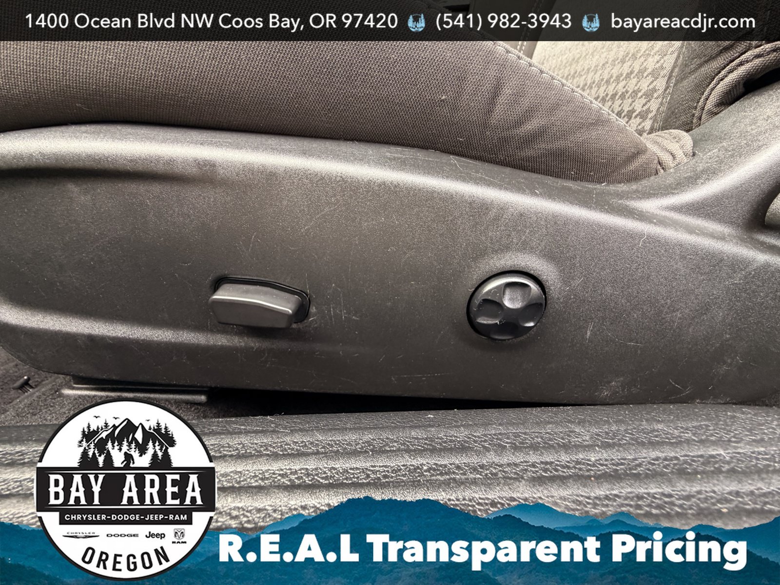 Used 2021 Dodge Challenger SXT RWD image 13