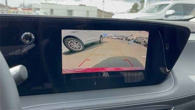 Used 2024 Buick Encore GX Avenir w/ Avenir Convenience Package image 29