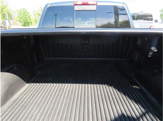 Used 2017 Chevrolet Silverado 1500 LT w/ All Star Edition AWD/4WD image 3