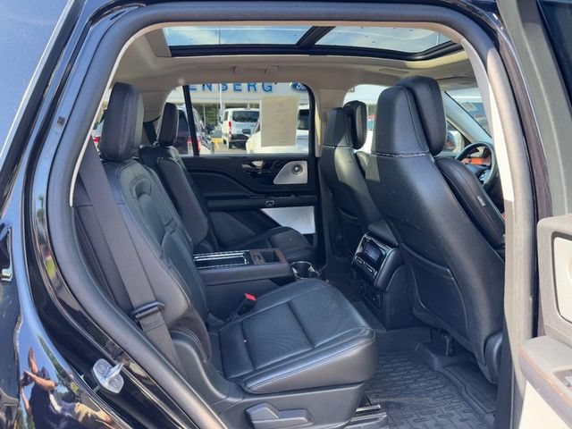 Used 2023 Lincoln Aviator Reserve w/ Equipment Group 201A AWD/4WD image 10