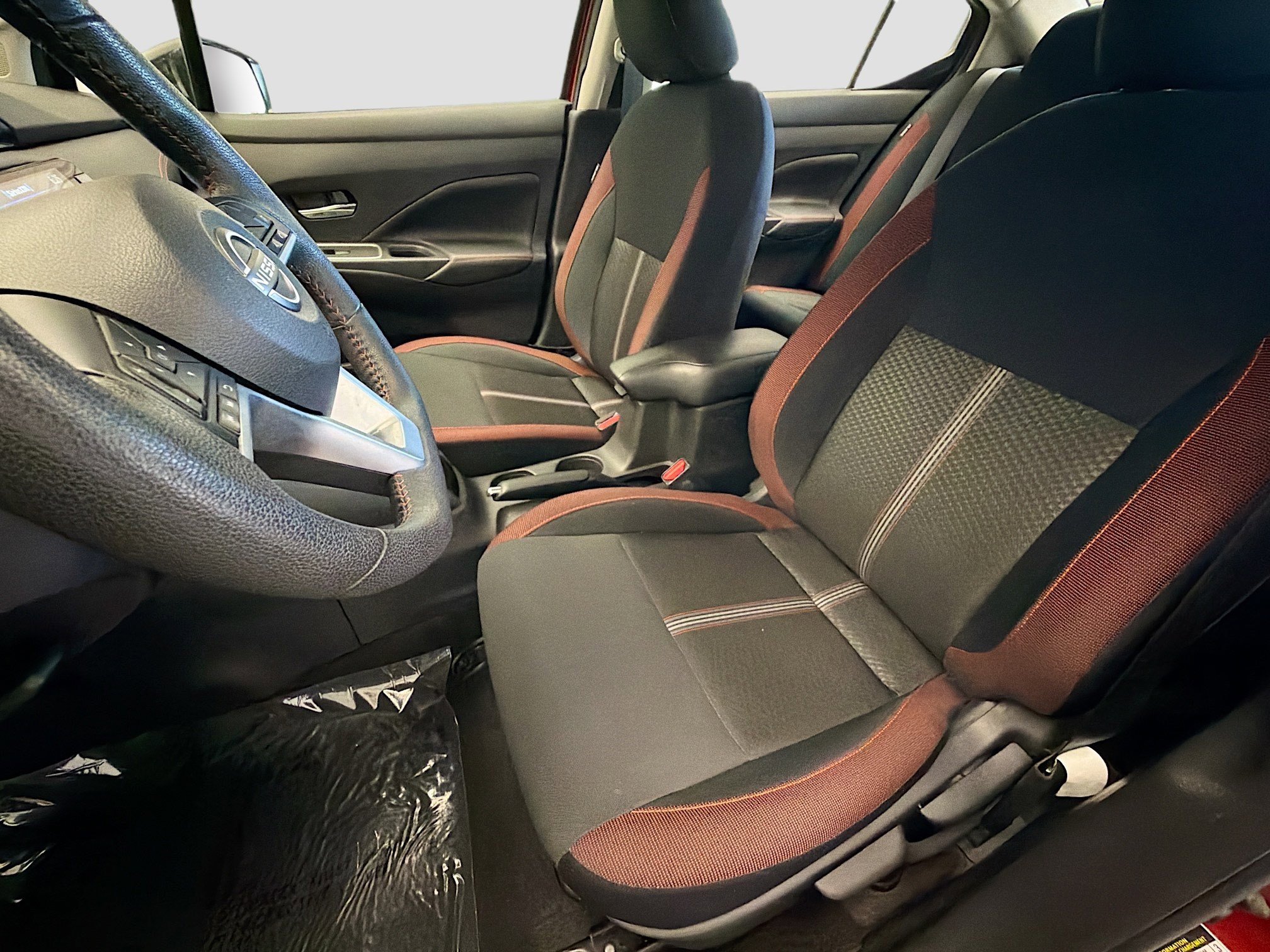 Used 2023 Nissan Versa SR w/ Trunk Package image 10