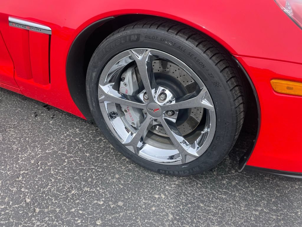 Used 2010 Chevrolet Corvette Grand Sport RWD image 3
