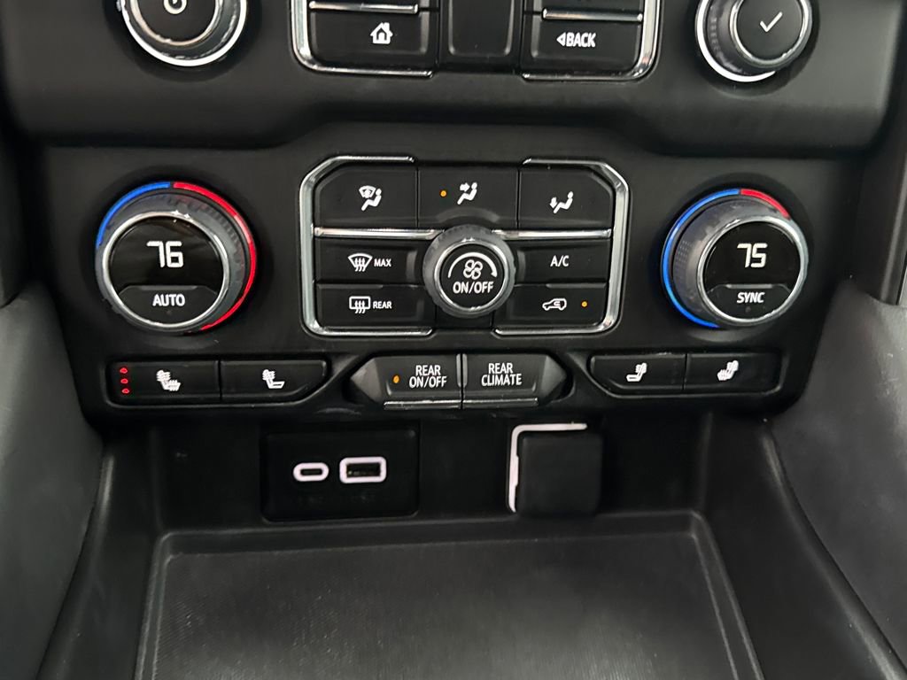 Used 2024 Chevrolet Tahoe Z71 w/ Luxury Package image 21