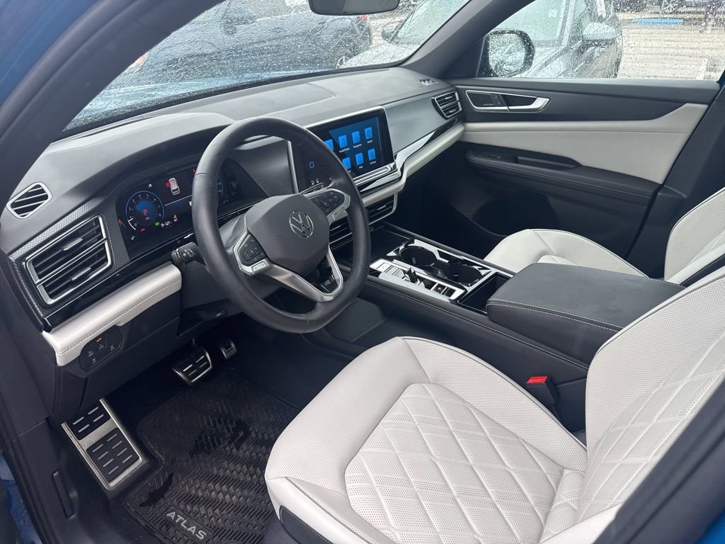 Certified 2025 Volkswagen Atlas Cross Sport SEL Premium R-Line image 2