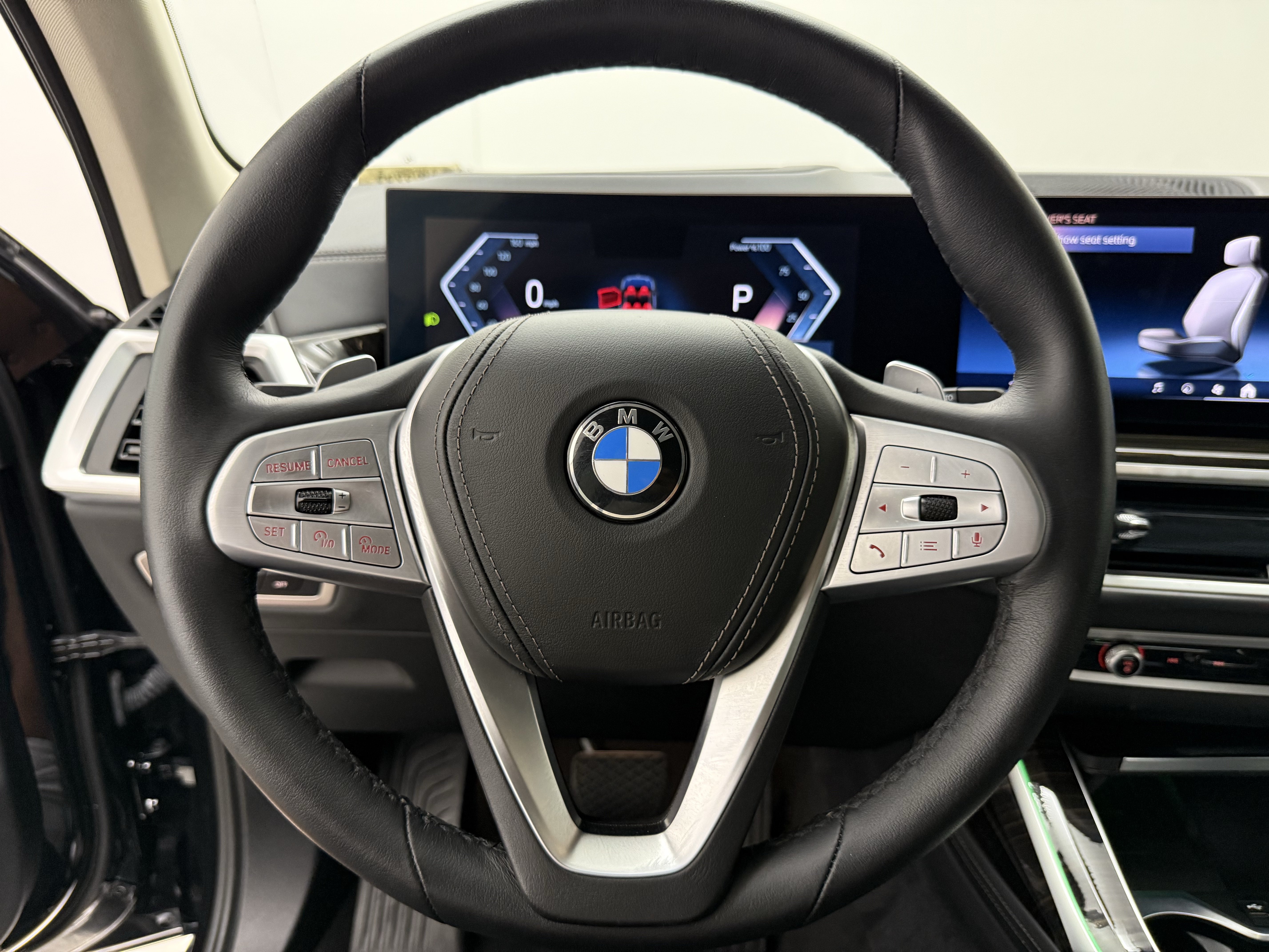 Used 2025 BMW X7 xDrive40i w/ Premium Package AWD/4WD image 15