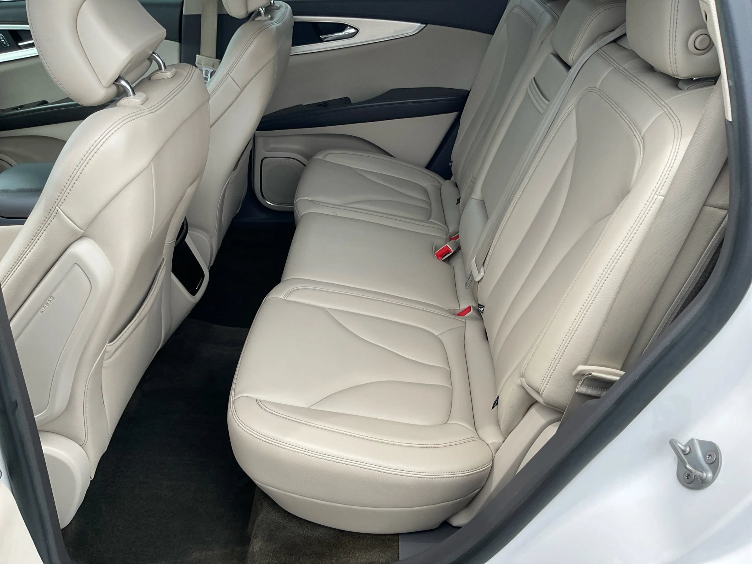 Used 2018 Lincoln MKX Premiere FWD image 10