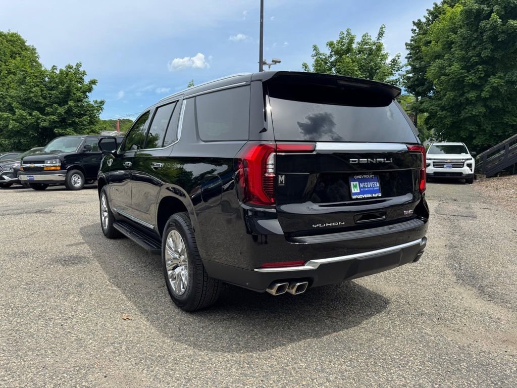 Used 2026 GMC Yukon Denali AWD/4WD image 4
