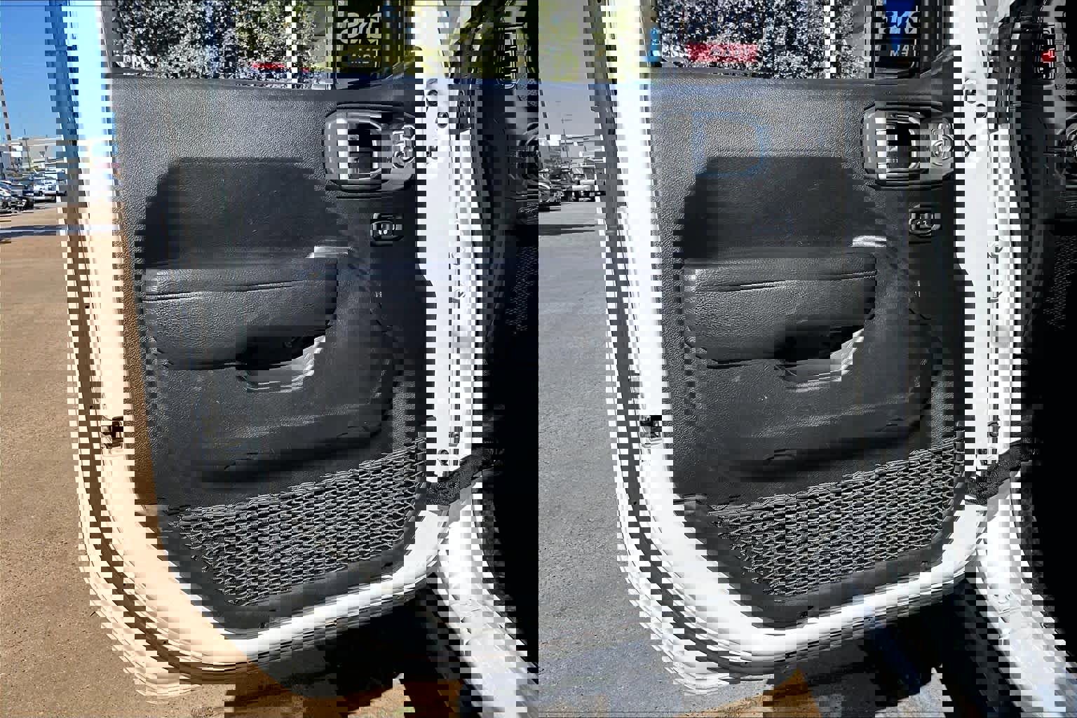 Used 2024 Jeep Wrangler Unlimited Rubicon image 19